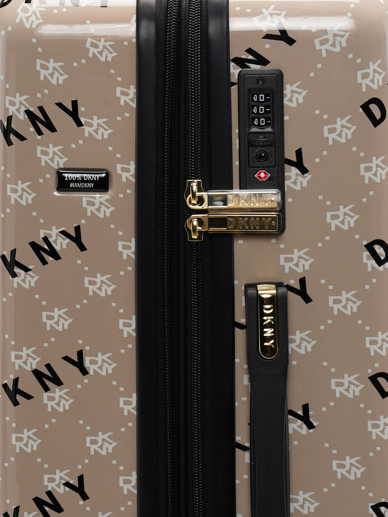 DKNY (Bags & Luggage)
